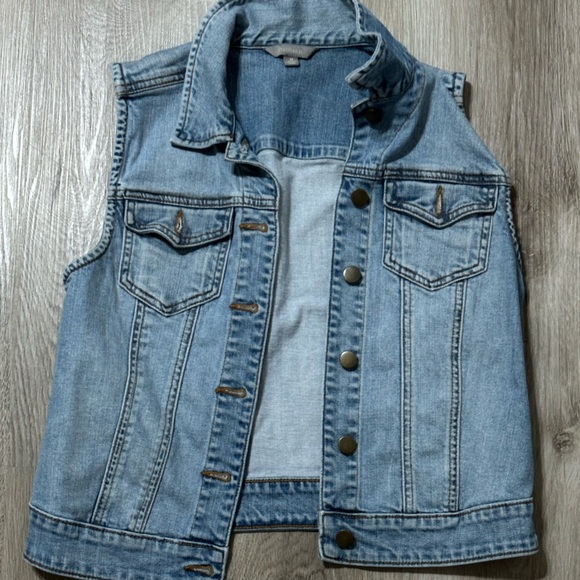 Demin jacket - Picture 1 of 3